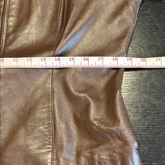 Fabulous St.John Butter Soft Leather
Jacket Embellished w/Brass
Grommets - Picture 16 of 17